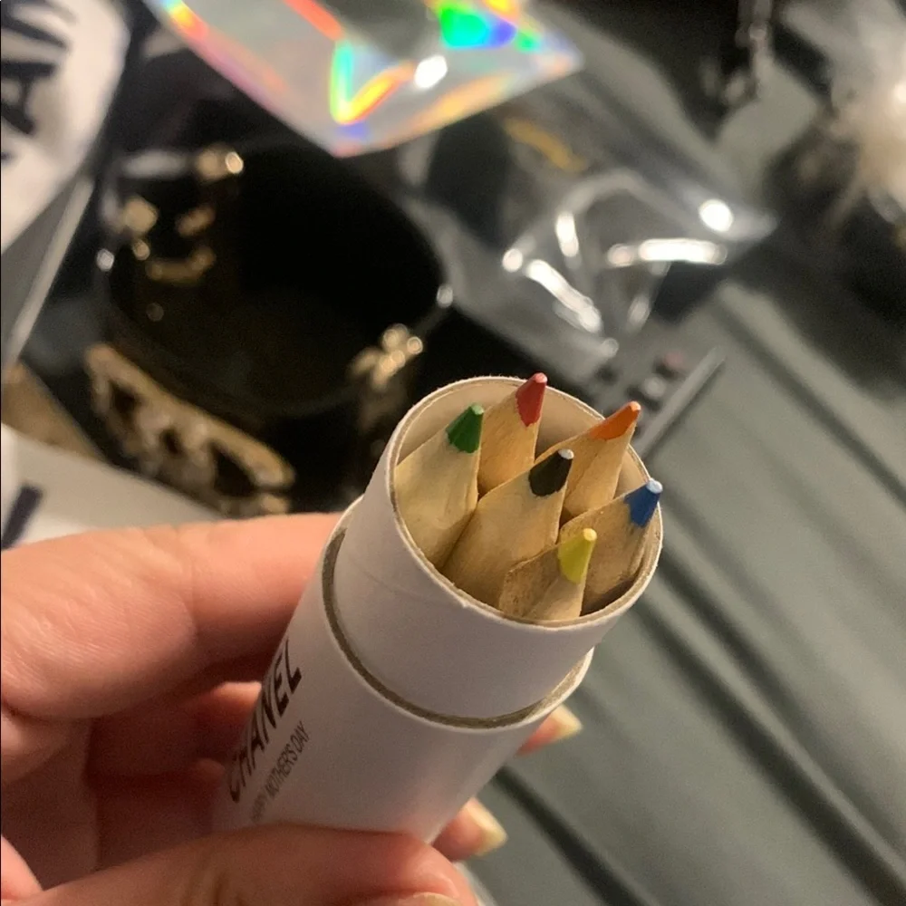 Limited Edition CHANEL Multicolor Pencil Set in White Case